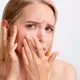 Kulit kering terjadi ketika skin barrier tidak mampu mempertahankan kelembapan dengan baik. [Dok/freepik.com]