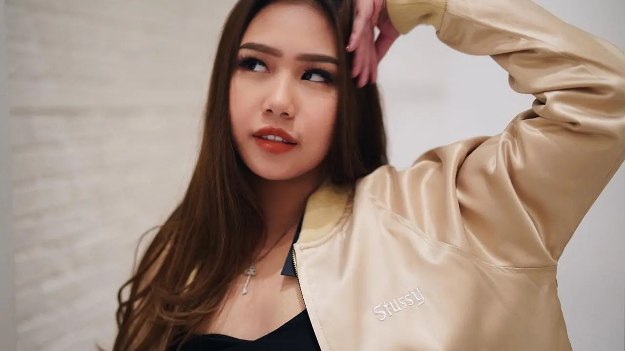 Dijuluki Crazy Rich, Ini 6 Potret Sisca Kohl Seleb TikTok yang Aksinya Sering Viral