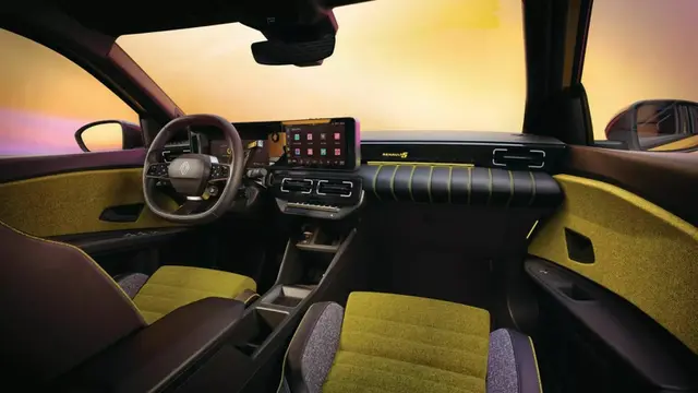 Interior Renault 5 E-Tech Warna Kuning (Renault UK)