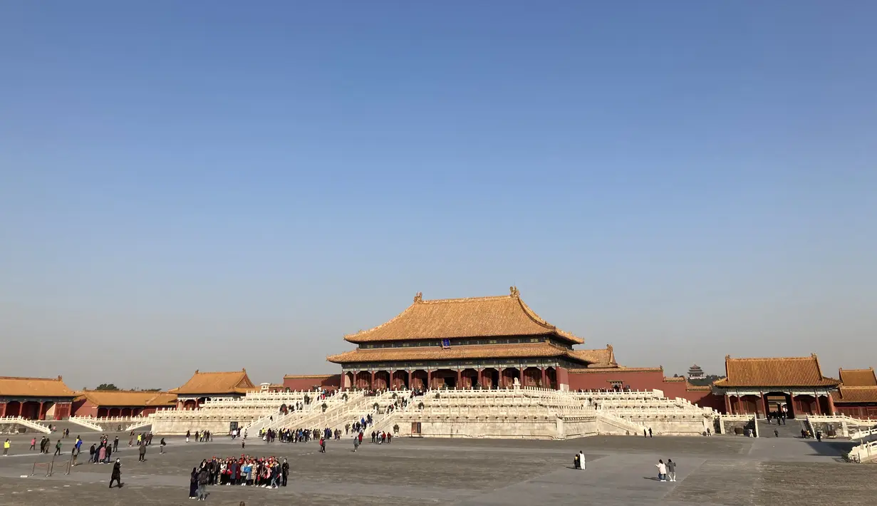 Foto yang diabadikan dengan kamera ponsel ini menunjukkan pemandangan Museum Istana di Beijing, China, 4 November 2020. Tahun 2020 menandai peringatan 600 tahun berdirinya Kota Terlarang. (Xinhua/Hou Dongtao)