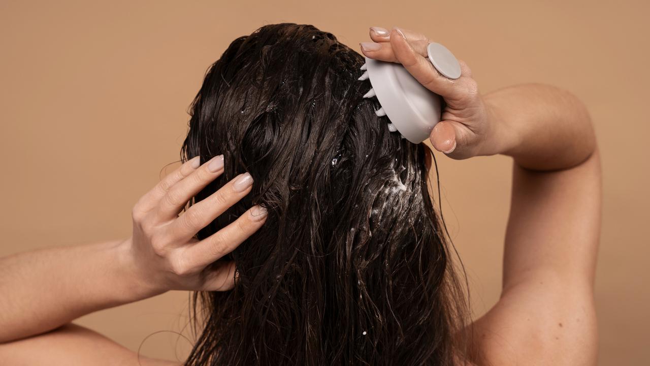 Mitos atau Fakta Tidak Boleh Mencuci Rambut ketika Menstruasi? Ini Jawabannya