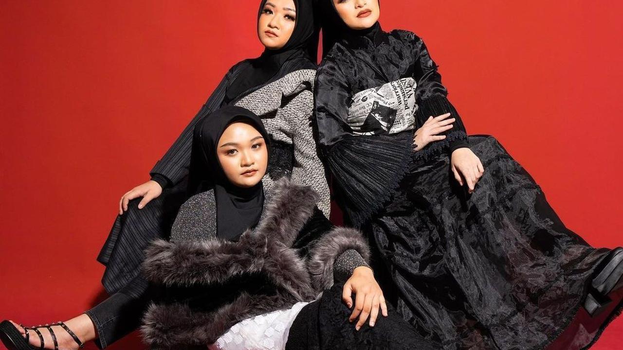 Nathalie Holscher memiliki dua adik perempuan. Salah satunya bernama Nadya Holscher. Nathalie dan sang adik memang begitu dekat.