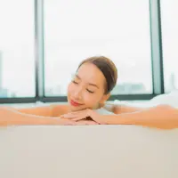 Waktu mandi yang baik untuk kesehatan. (foto: lifeforstock/freepik)