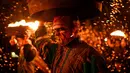 Festival Tar Barrel adalah perayaan Tahun Baru di desa Allendale, Northumberland, yang sudah ada sejak tahun 1858. (Oli SCARFF/AFP)