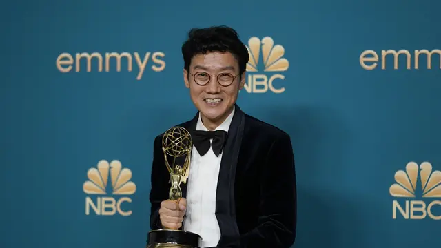Cetak Sejarah, Hwang Dong Hyuk Raih Kategori Sutradara Terbaik di Emmy Awards 2022.