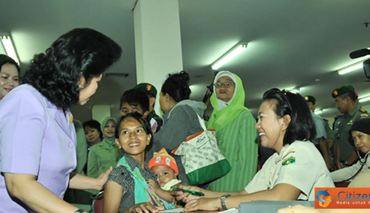 Citizen6, Jakarta: Kegiatan ini didukung oleh 100 Paramedis dari ketiga Matra yaitu TNI AD, TNI AL dan TNI AU untuk membantu sekitar 1000 orang dari masyarakat sekitar Ciracas. (Pengirim: Badarudin Bakri).