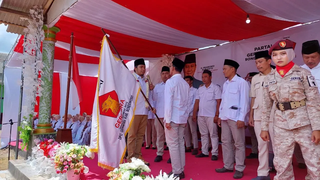 Pelantikan Setiyo Budi sebagai Ketua DPC Partai Gerindra Bondowoso. (Istimewa).