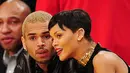 Jalinan cinta yang terjadi selama beberapa tahun antara RiRi dan Chris Brown nampaknya memang sulit untuk terpisahkan. Beberapa tahun setelah berpisah di tahun 2013, kini keduanya dikabarkan pergi bersama. (AFP/Bintang.com)