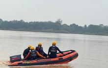 Tim SAR Perluas Area Pencarian Wanita Terjun Sungai Jambi, Hadapi Arus Deras