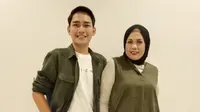 Elly Sugigi dengan Pacar (Sumber: Instagram/ellysugigi_real_)