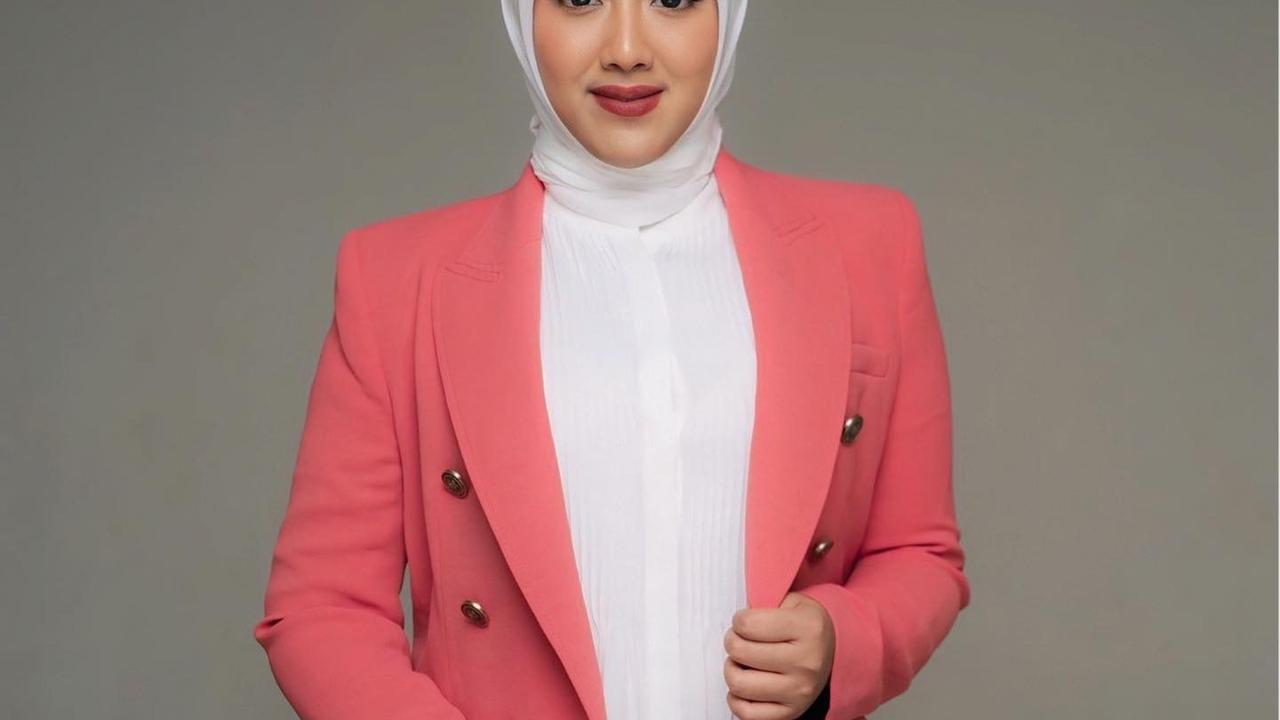 Jadi Politisi di Usia Dini, Intip Deretan Potret Wanita DPR DPD Muda yang Curi Perhatian