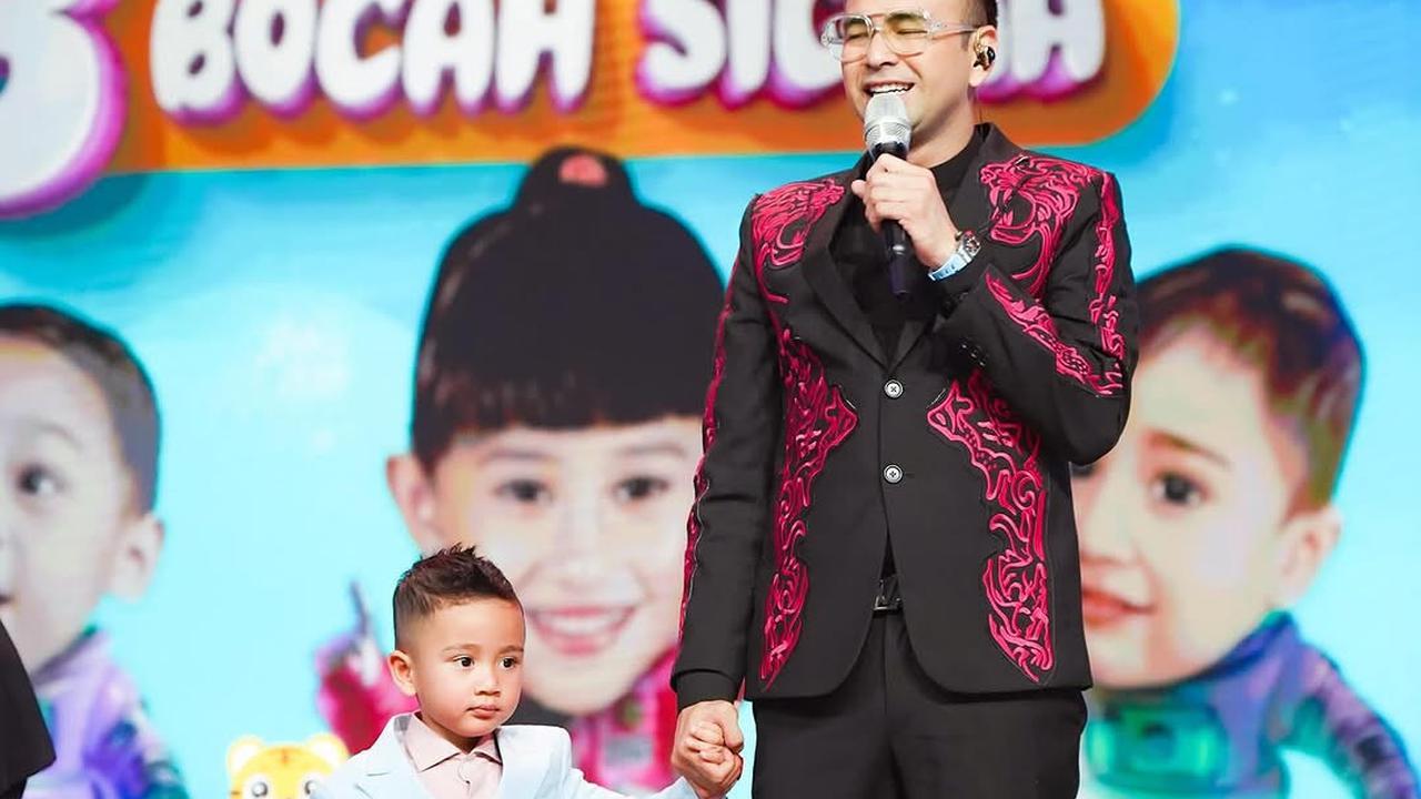 Potret Raffi Ahmad Syuting Ditemani Rafathar, Rayyanza dan Lily