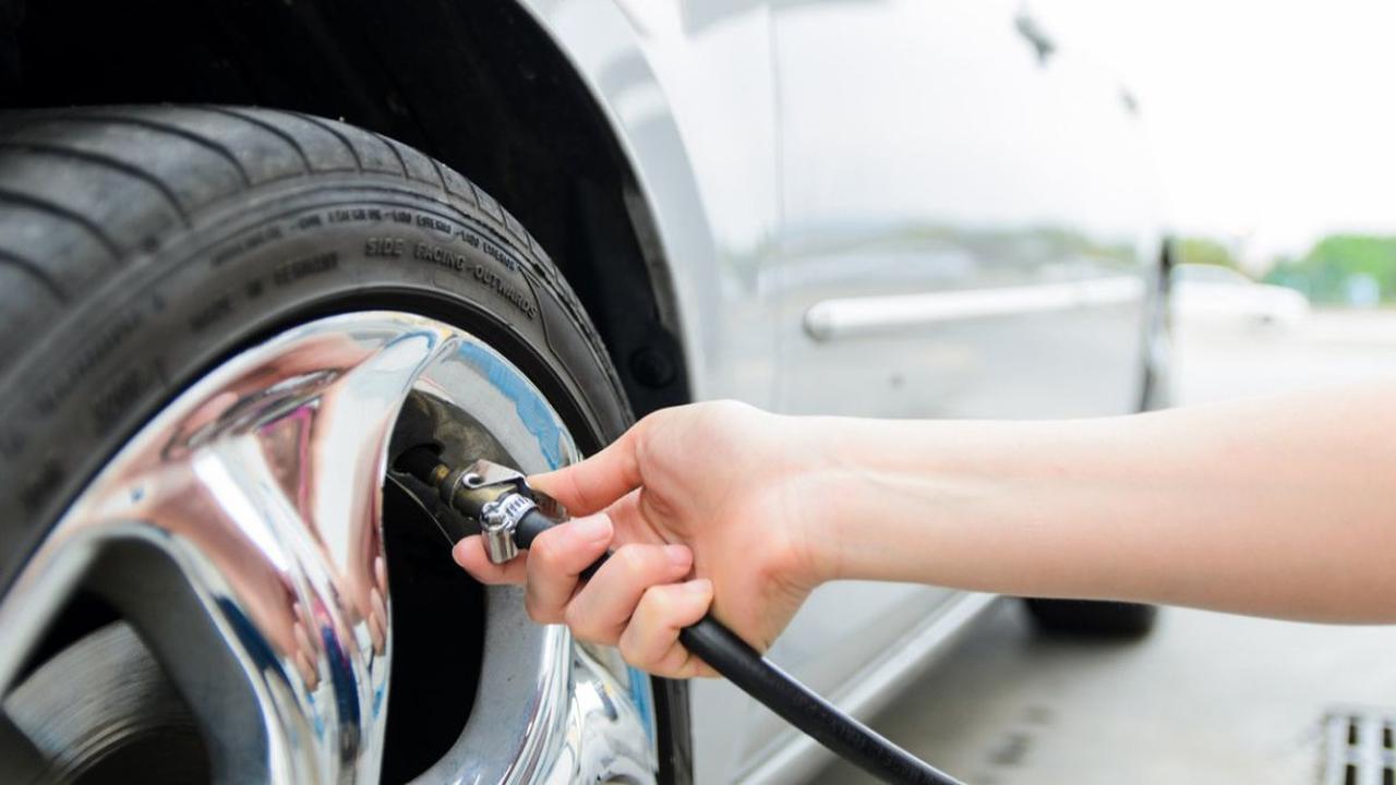 Pahami Faktor-faktor Penyebab Ban Mobil Habis Sebelah.