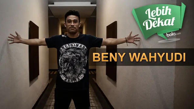 Lebih Dekat Beny Wahyudi, bek sayap Arema Cronus. (Bola.com/ Foto: Vitalis Yogi Trisna-Grafis Adreanus Titus).