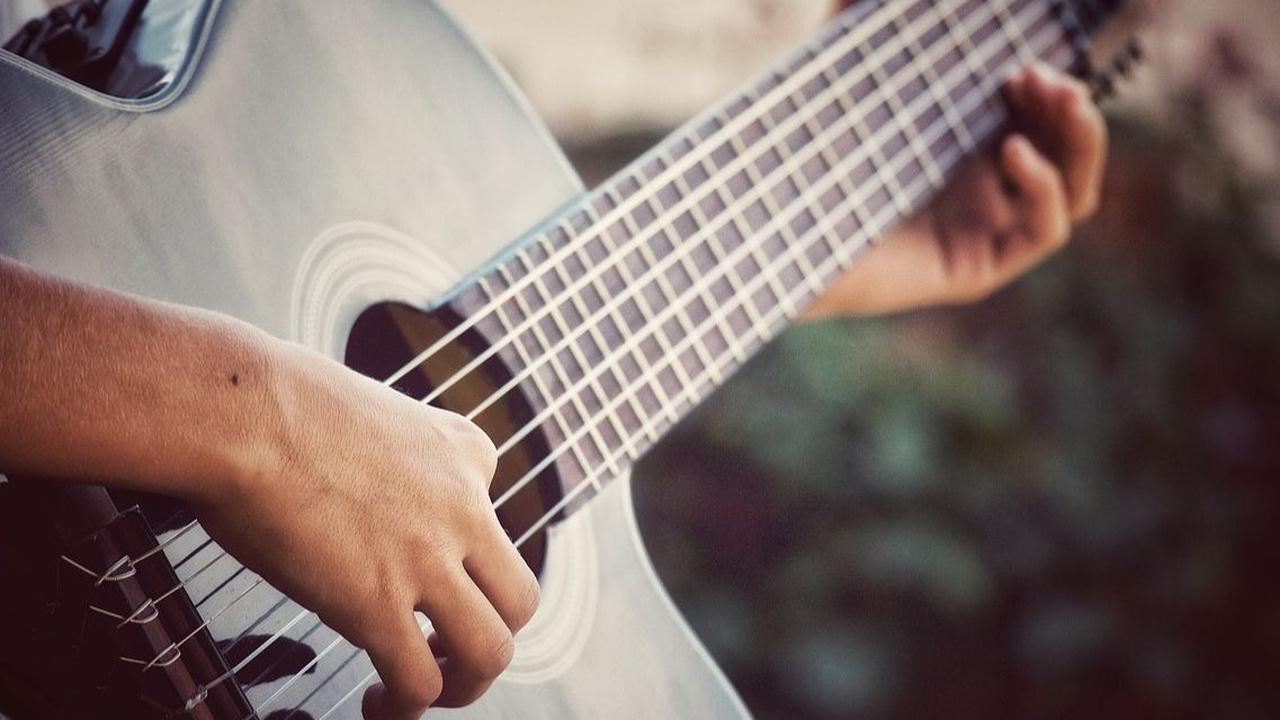 Cara Stem Gitar: Aplikasi