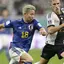 Takuma Asano merupakan seorang pemain sepak bola Jepang yang berposisi sebagai penyerang.