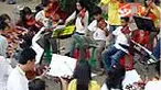 Setiap akhir pekan ada yang unik di Taman Surapati, Jakarta Pusat, karena Anda bisa menjumpai sekelompok musisi sedang berlatih orkestra. 