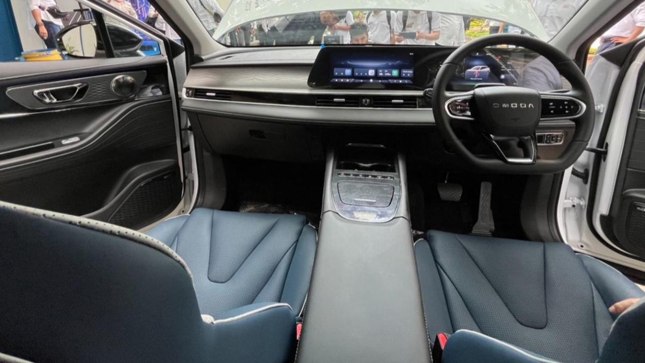 "Bekal dukungan dari Indonesia dan negara lain di ASEAN, Chery&nbsp;optimistis menyediakan berbagai model kendaraan listrik, yang saat ini<br>dimulai dengan model&nbsp; Omoda E5."<br>