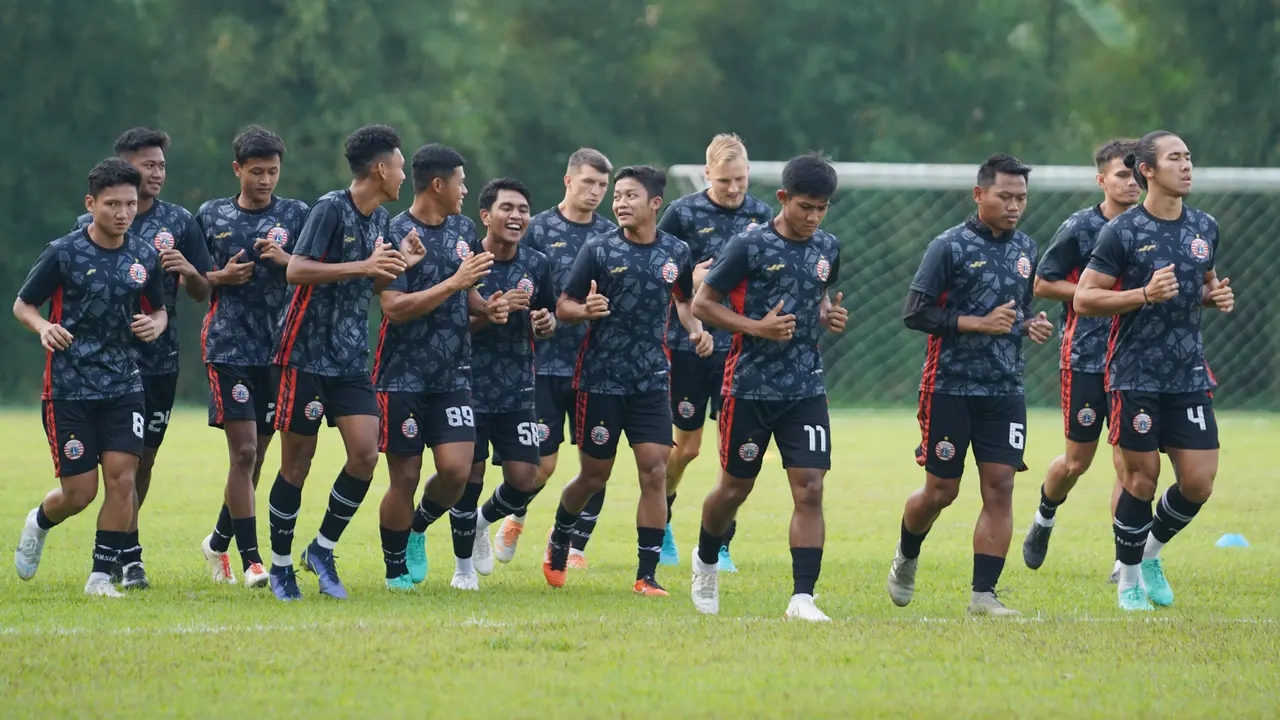 Foto: Aksi Hanno Behrens Saat Mengikuti Latihan Perdana Bersama Persija Jakarta