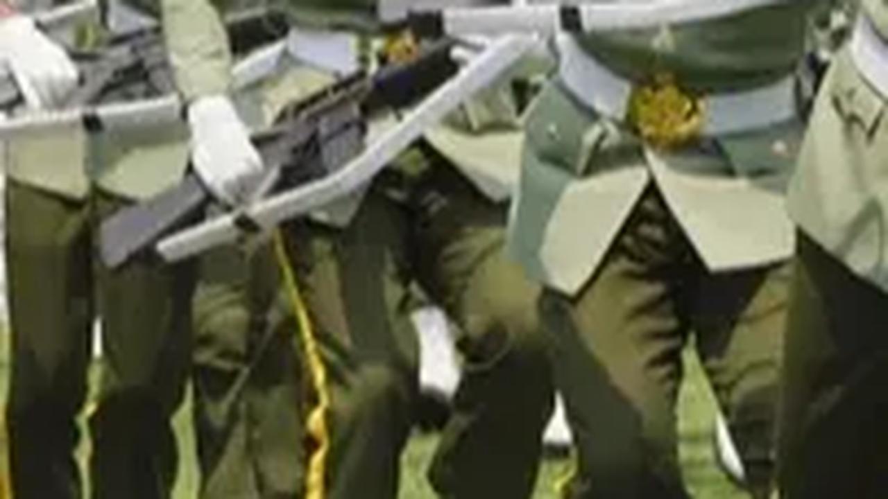 VIDEO: Momen Istana Pecah Terungkad-rungkad, Jokowi dan Jenderal TNI Polri Bergoyang Curi Perhatian