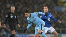 Samir Nasri (kiri) saat membela Manchester City bersua Everton,pada laga Premier League, di Stadion Goodison Park (10/1/2015). Karier Nasri melempem saat berada di The Citizens.  (EPA/Peter Powell)