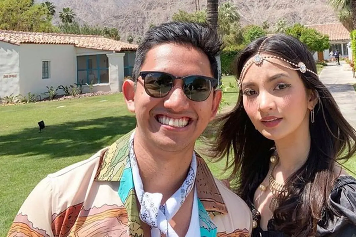 7 Potret Sabrina Anggraini saat Nonton Coachella, Curi Perhatian
