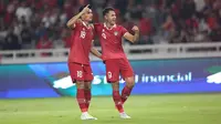 Selebrasi pemain Timnas Indonesia, Muhammad Ramadhan Sananta (kiri) bersama rekannya, Dimas Drajad setelah mencetak gol ke gawang Brunei Darussalam pada laga putaran pertama Kualifikasi Piala Dunia 2026 Zona Asia di Stadion Utama Gelora Bung Karno (SUGBK), Kamis (12/10/2023) malam WIB. (Bola.com/Abdul Aziz)