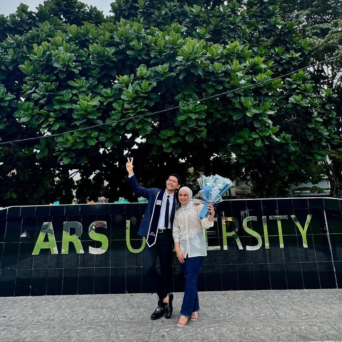 Pebulutangkis Fajar Alfian Resmi Sandang Gelar Master