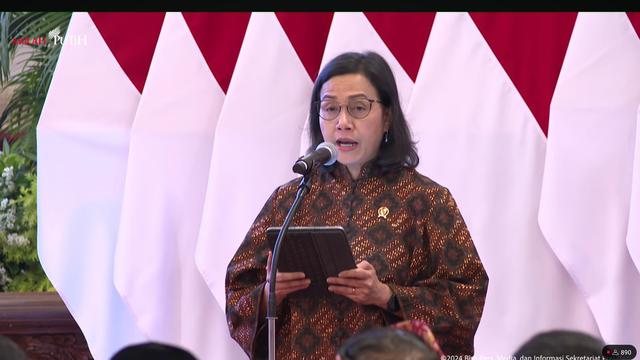 Menteri Keuangan (Menkeu) Sri Mulyani dalam acara penyerahan Daftar Isian Penyelenggaraan Anggaran (DIPA) untuk Tahun Anggaran 2025 kepada kementerian dan lembaga pemerintah, di Istana Negara, Jakarta, Selasa (10/12/2024). (Tira/Liputan6.com)