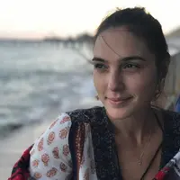 Gal Gadot dengan tampilan bare face. (Instagram/gal_gadot).
