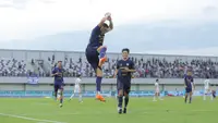 Foto: Selebrasi Gol Siu Aleksa Kunci Kemenangan Bersejarah Persita atas Borneo FC di BRI Super League 2025/2026