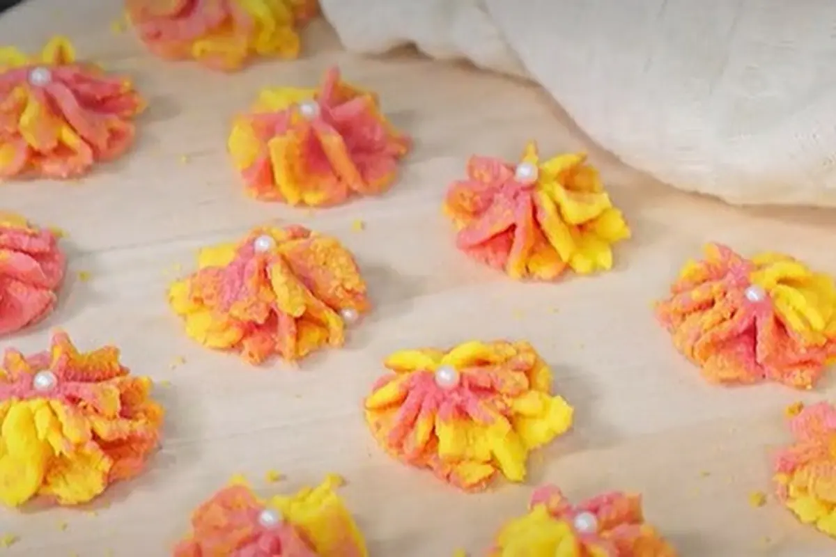 Resep Kue Semprit Pelangi untuk Dihidangkan di Hari Lebaran---RAM