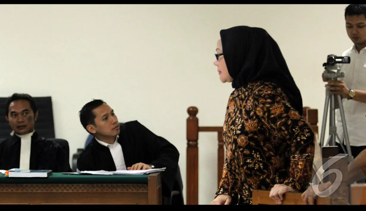 Gubernur Banten non aktif ini mengakui bertemu dengan mantan Ketua MK, Akil Mochtar, di Singapura pada 2013 lalu, Jakarta, Kamis (24/7/2014) (Liputan6.com/Faisal R Syam)