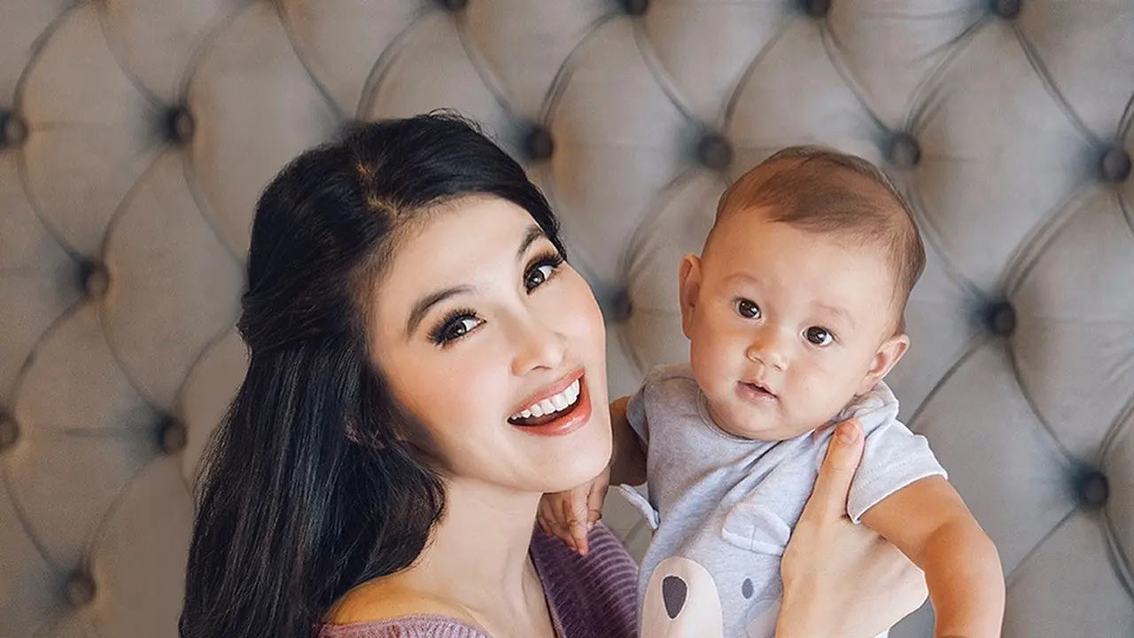 [Fimela] Sandra Dewi