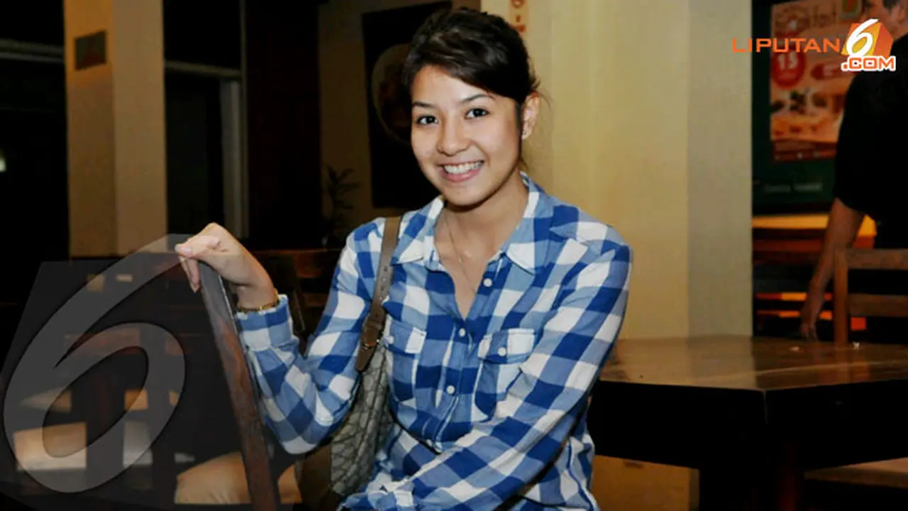 natasha-rizky-130908b.jpg