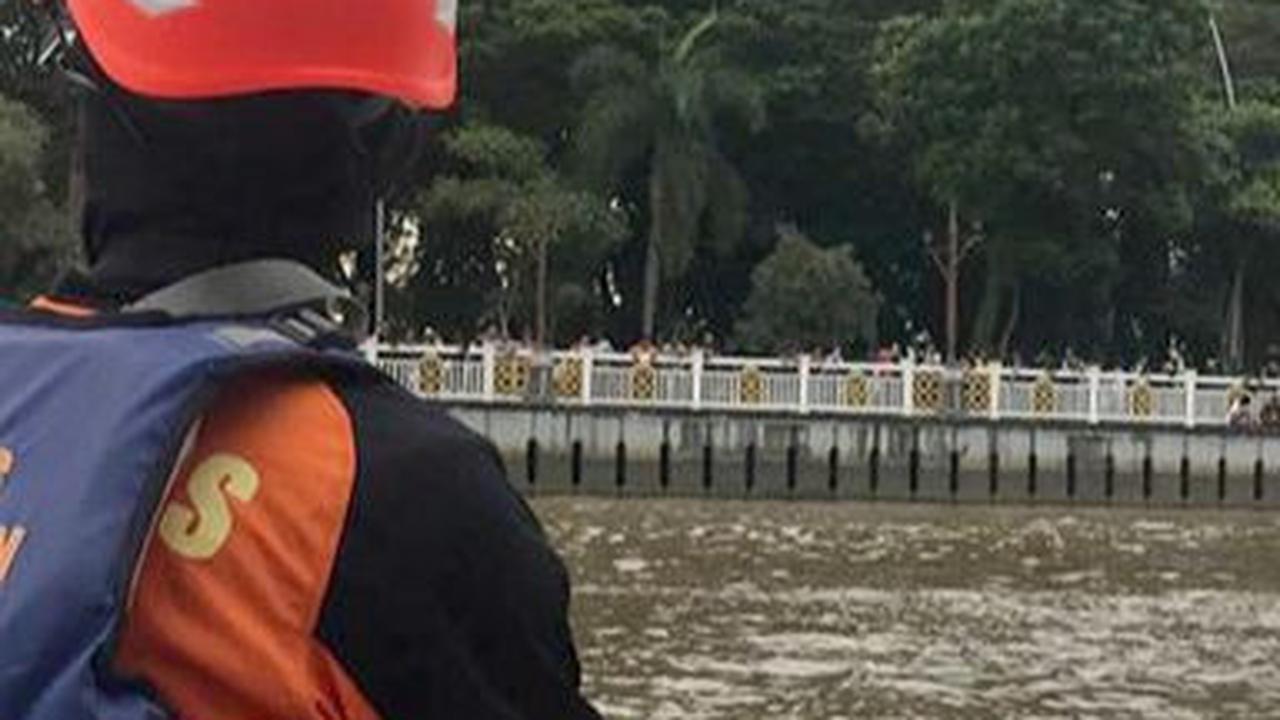 Usai Buang Air Kecil, Polisi Jatuh dari Kapal dan Hilang