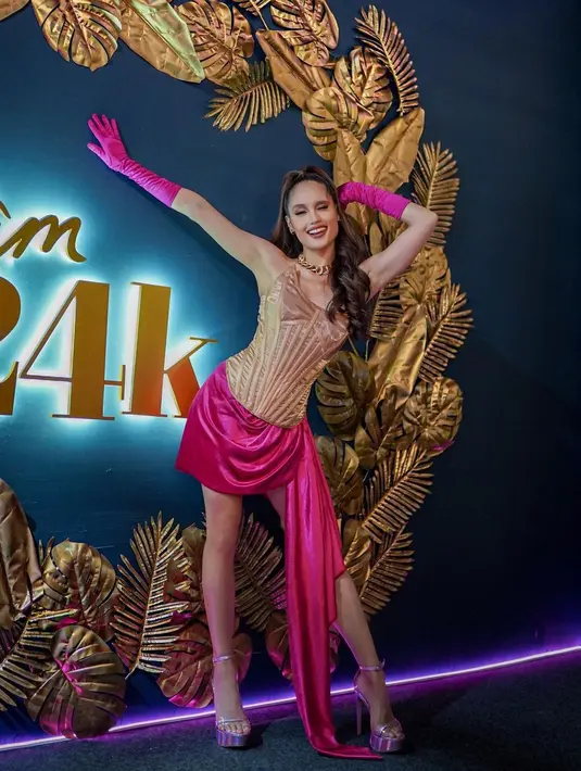 [Instagram/claurakiehl]