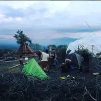 Kampung Bule Ngatabaru sudah mulai dipadati oleh para turis yang datang untuk menyaksikan Gerhana Matahari Total.