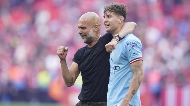 Foto: Air Mata Pep Guardiola Tak Terbendung Setelah Manchester City Juara Piala FA