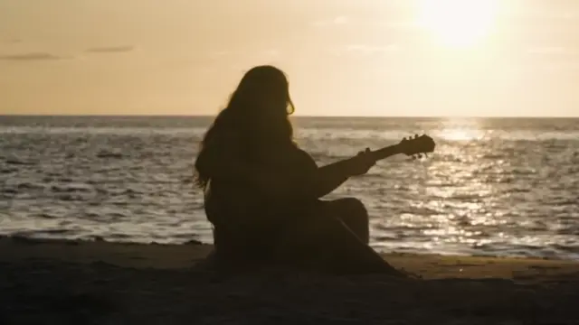 Makna lagu Sailor Song ciptaan Gigi Perez (Foto: YouTube Gigi Perez)