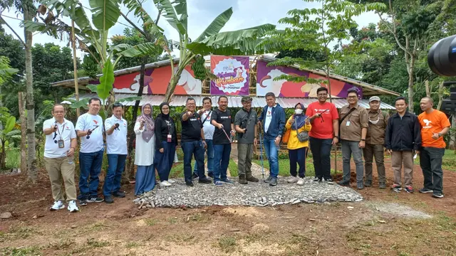 Saung Angklung Udjo bersama Pospay
