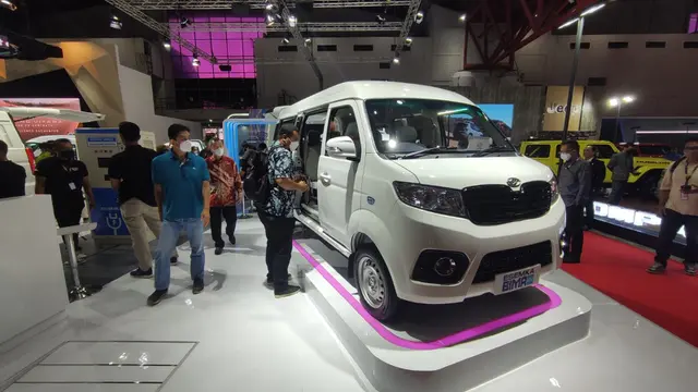 Mobil Listrik Esemka Bima di Pameran IIMS 2023 (Septian/Liputan6.com)