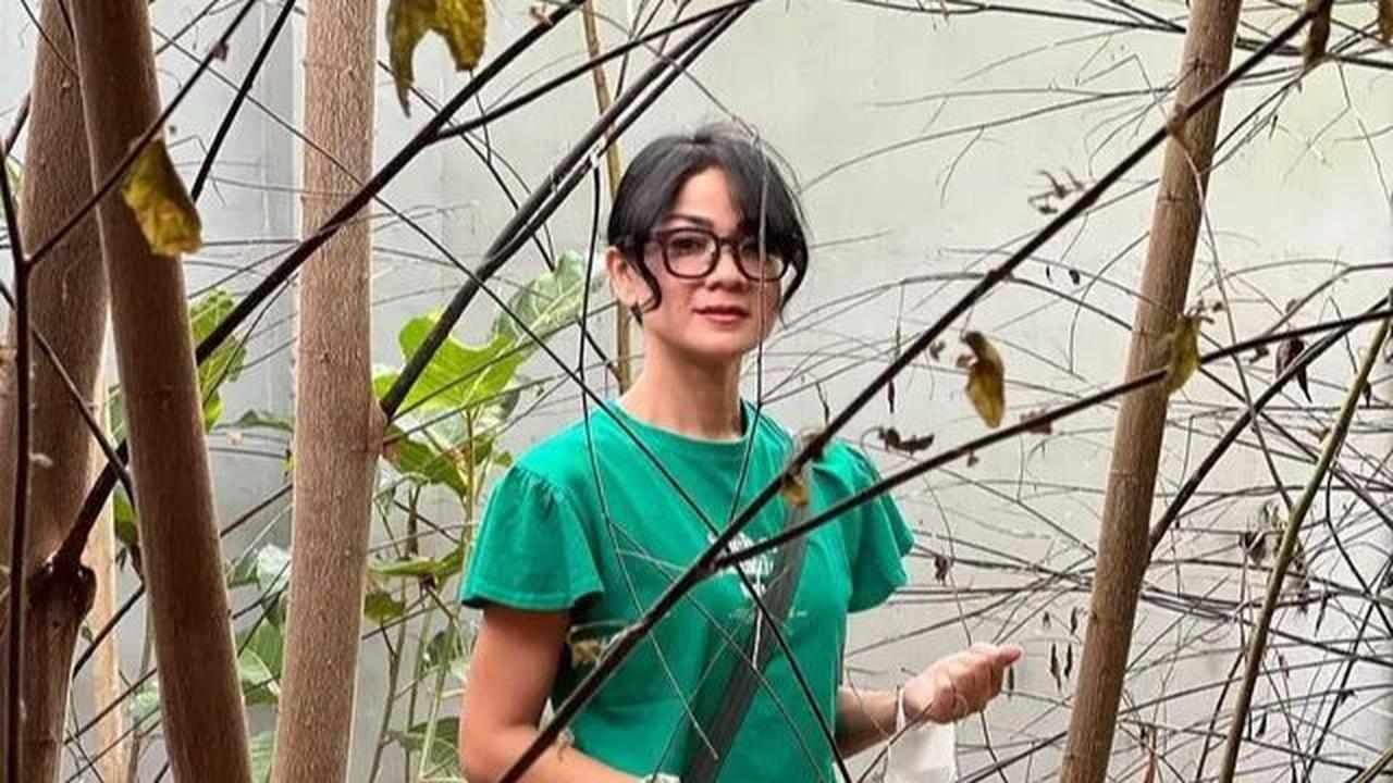 Melalui akun Instagram terverifikasinya, Nirina Zubir membuat pengumuman mengejutkan terkait dukungannya terhadap calon presiden dan calon wakil presiden pada Pemilu 2024.
