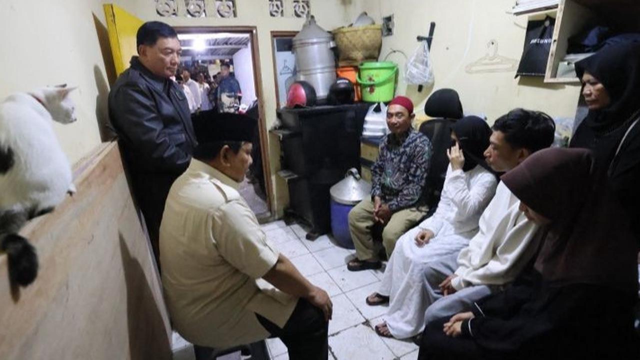 VIDEO: Malam-Malam, Presiden Prabowo Sambangi Kediaman Affan! Ojol Tewas Dilindas Polisi