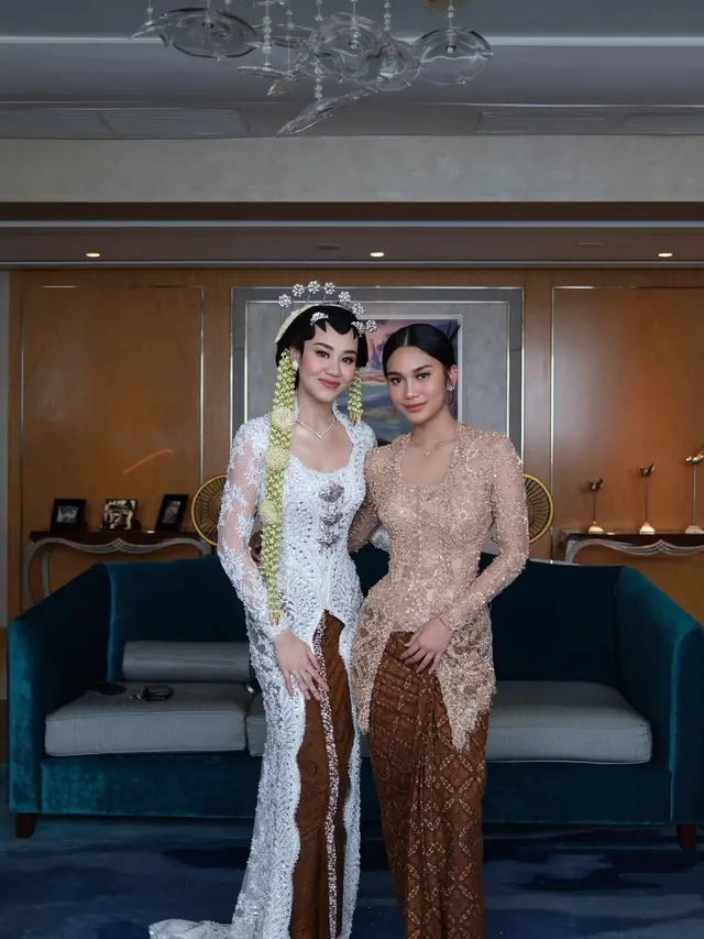 6 Adu Gaya Azizah Salsha dan Mahalini Kenakan Kebaya, Duo Istri Muda Jadi Bridesmaid Aaliyah Massaid