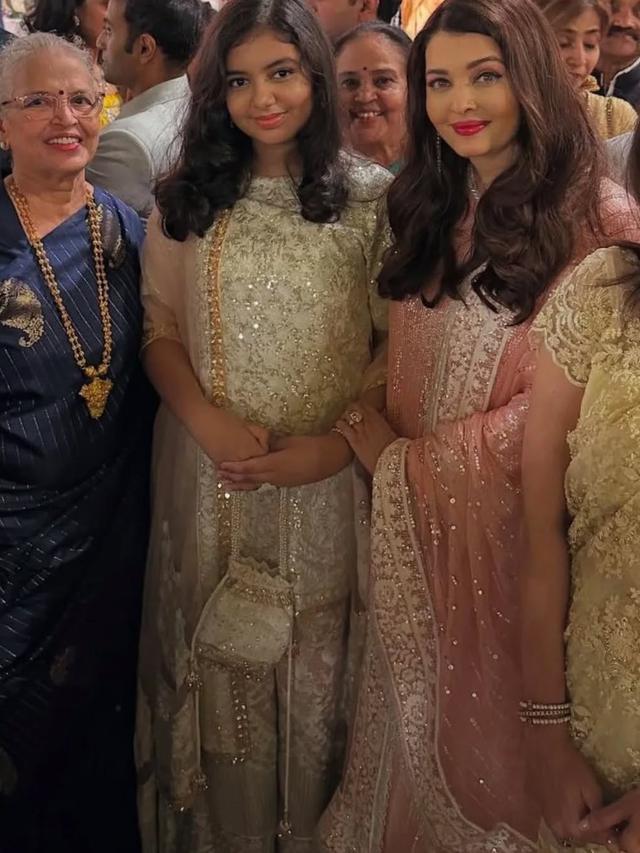 Cucu Amitabh Bachchan Beranjak Remaja, Ini 6 Potret Aaradhya Putri Aishwarya Rai