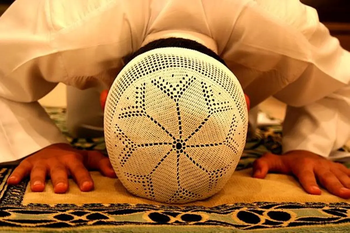 Arah Kiblat Bergeser? Kamu Boleh Sholat Nggak Menghadap Kiblat