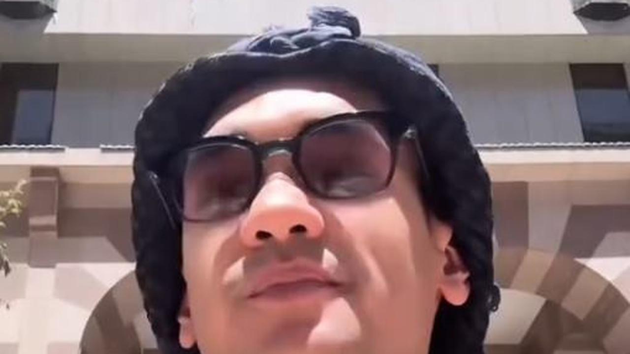 Potret Afgan Tunaikan Ibadah Haji, Dapat Kejutan Ulang Tahun - Kini Sudah Bersiap di Mekkah