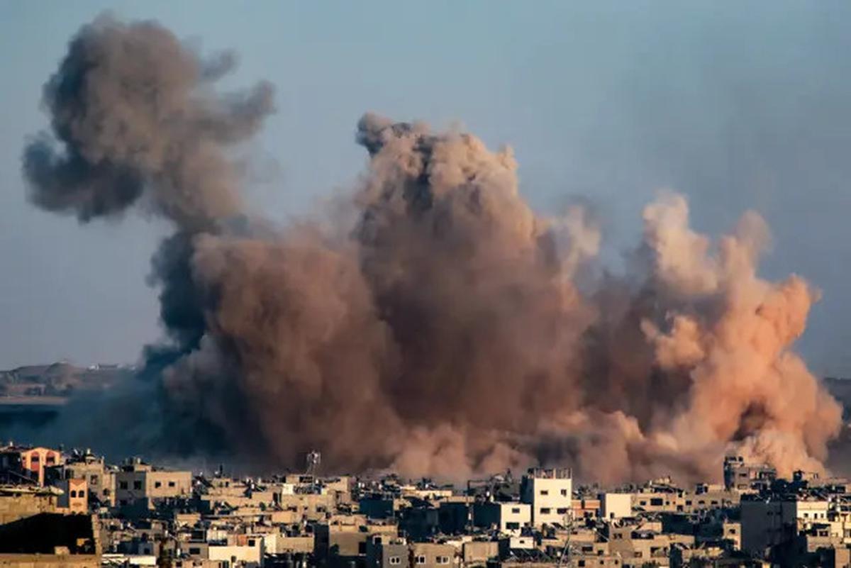 Di Tengah Negosiasi Gencatan Senjata, Israel Bombardir Jalur Gaza