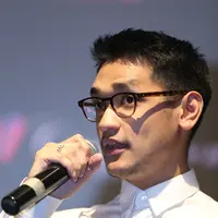 Afgan tengah mempersiapkan tur di 5 Kota di Indonesia. Selain mempersiapkan tur, Afgan juga tengah mempersiapkan video klip untuk album baru yang akan dirilis Mei mendatang. (Nurwahyunan/Bintang.com)